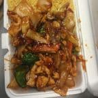 Best L15. Chicken with Garlic Sauce in Dover, DE